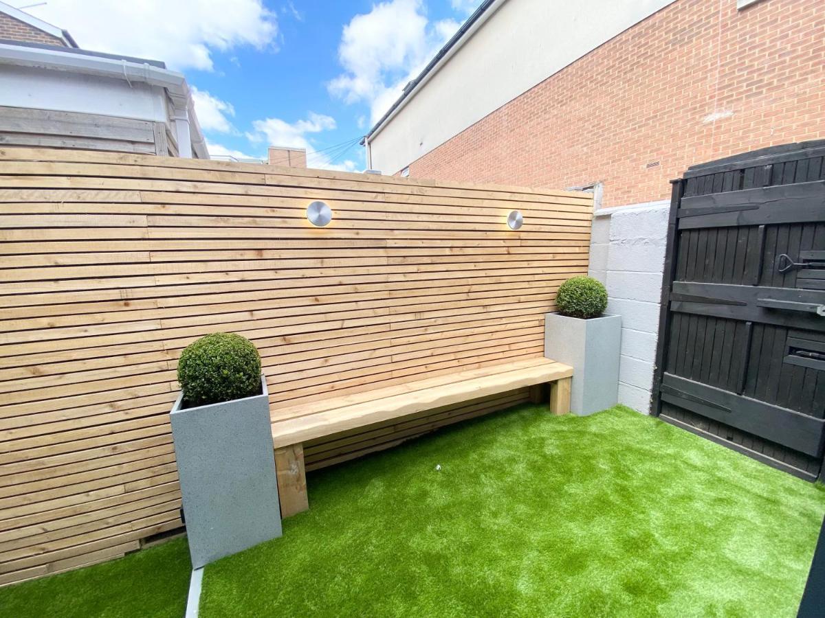 Coastline Retreats - Cloud9: Luxury Garden Flat with Modern Amenities Apartment Bournemouth Exterior photo